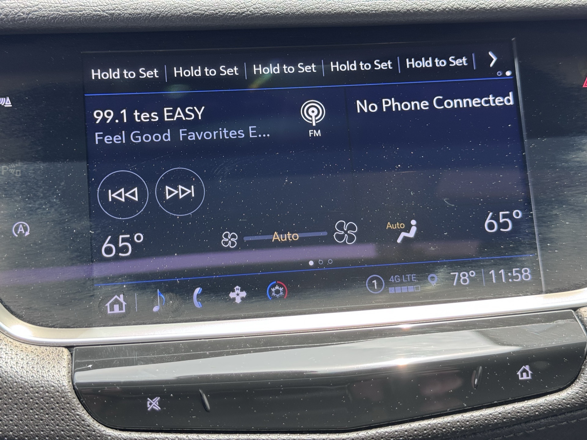 Vehicle image 17 of 22