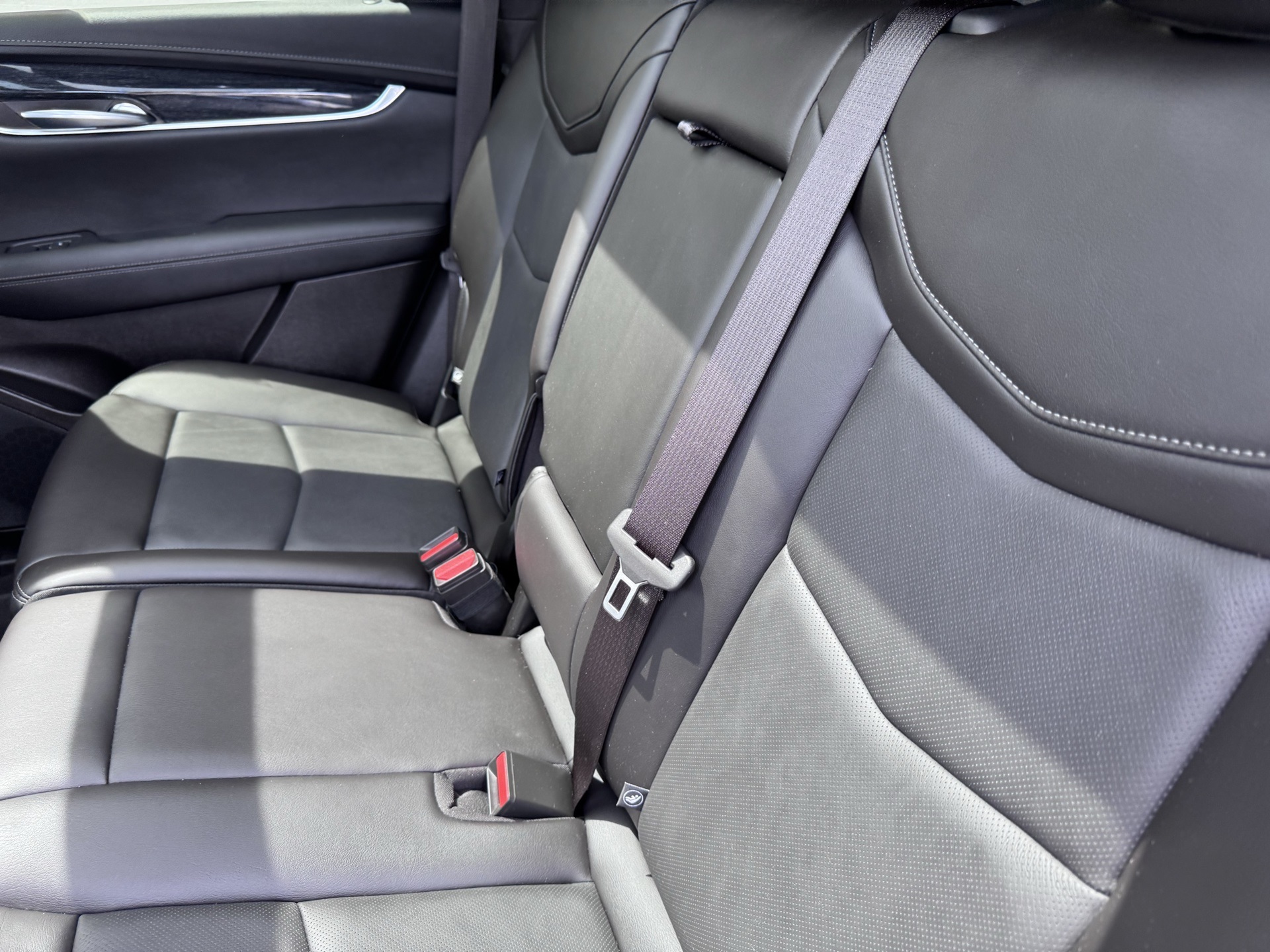 Vehicle image 10 of 22