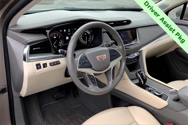 Vehicle image 14 of 32