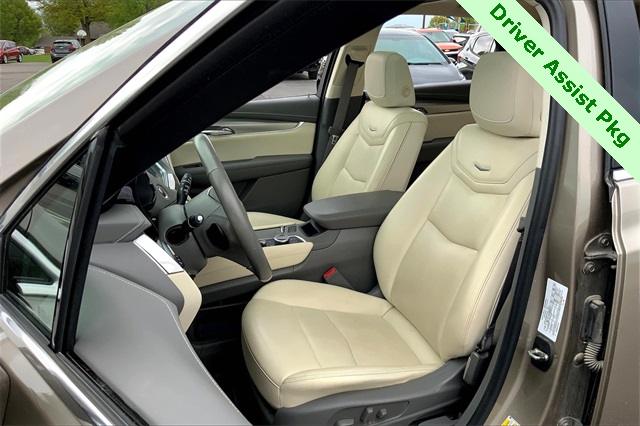Vehicle image 25 of 32