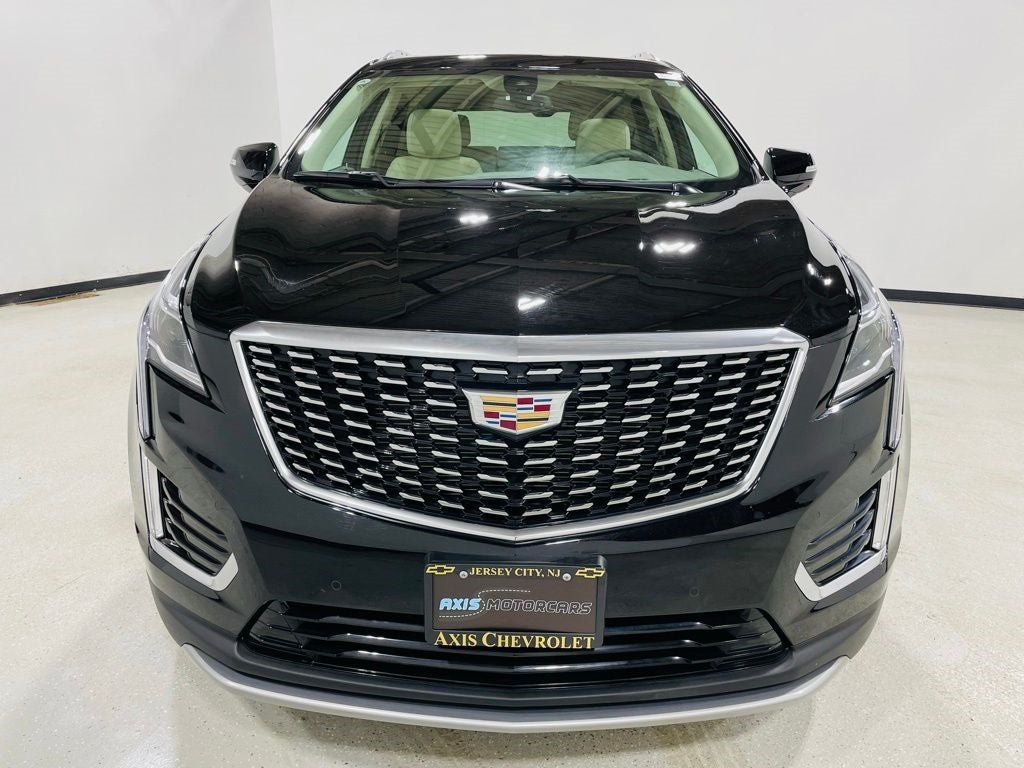 Vehicle image 6 of 48