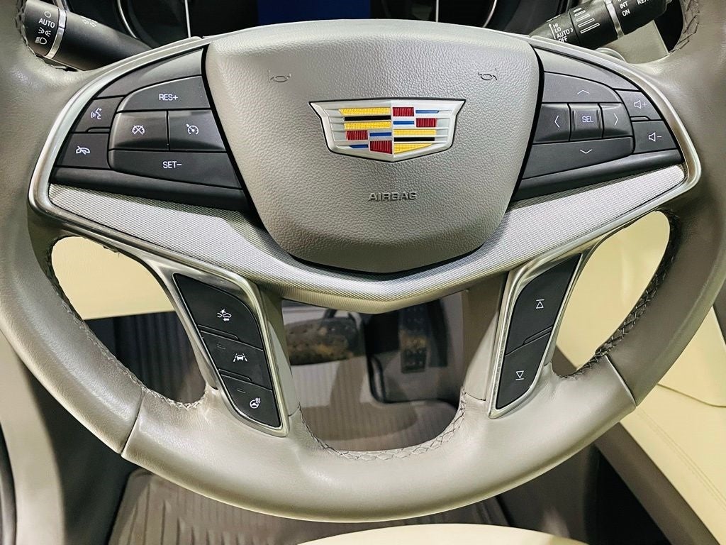Vehicle image 46 of 48