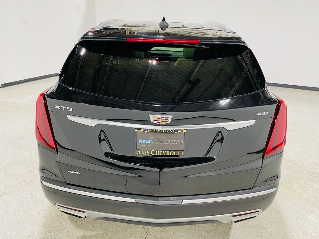 Vehicle image 16 of 48