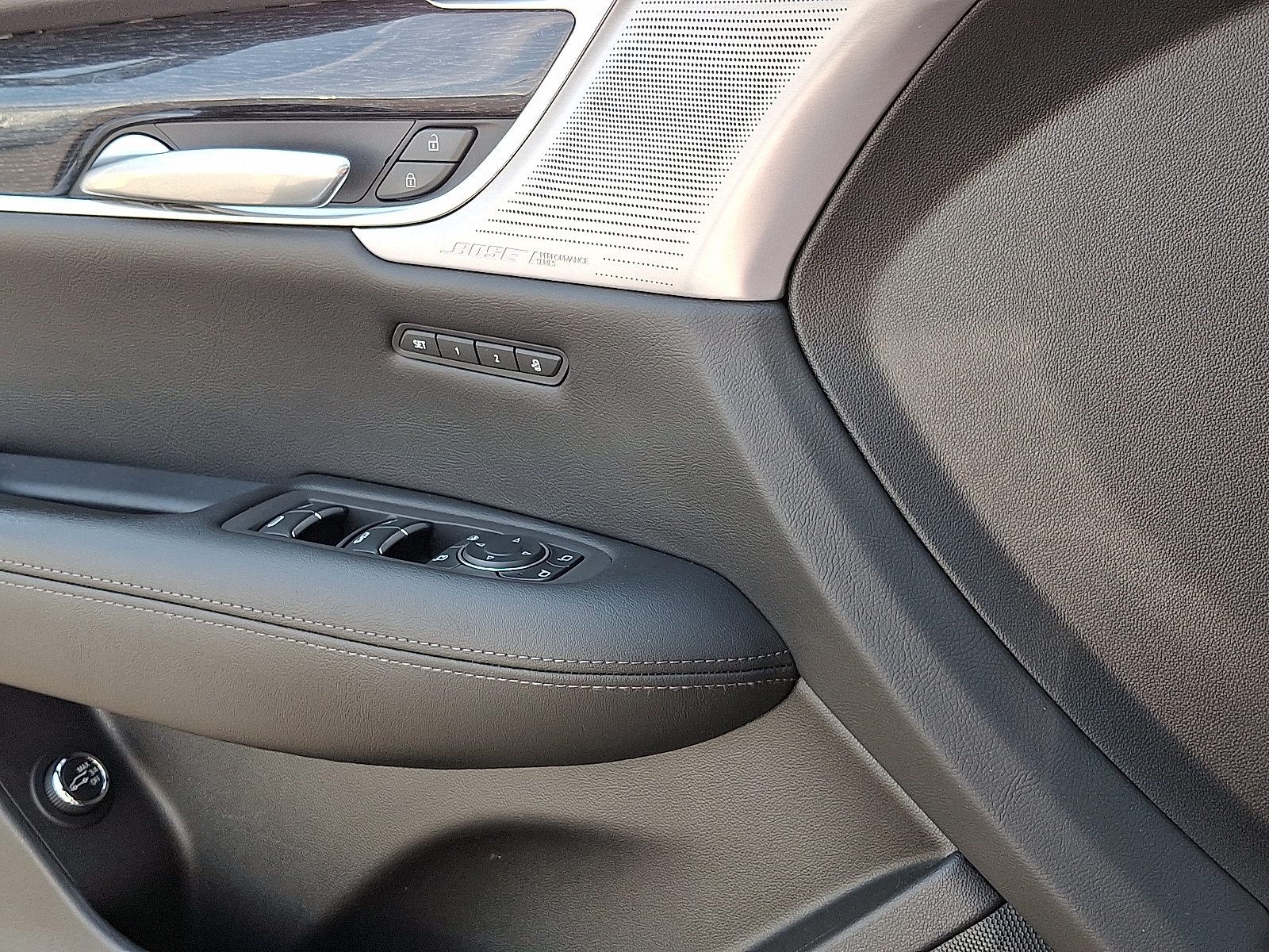 Vehicle image 16 of 30