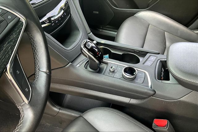 Vehicle image 22 of 33