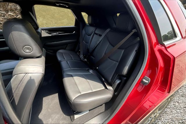 Vehicle image 11 of 33