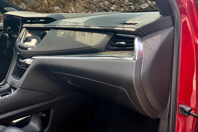 Vehicle image 16 of 33
