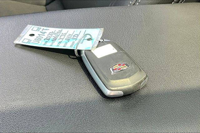 Vehicle image 26 of 33