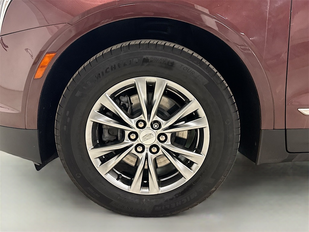 Vehicle image 32 of 33