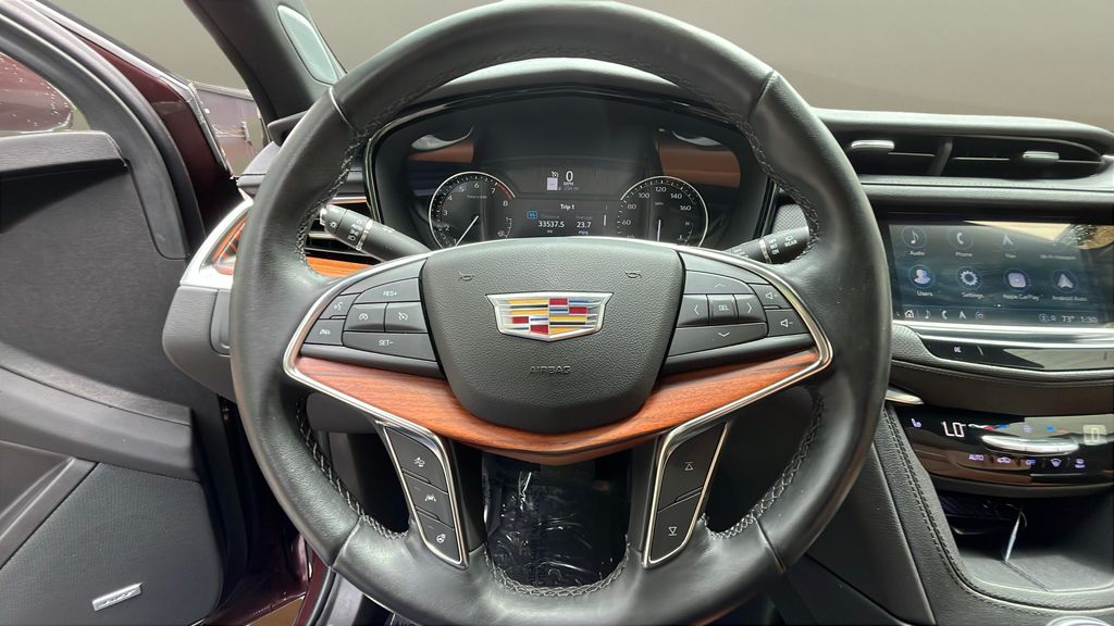 Vehicle image 20 of 24