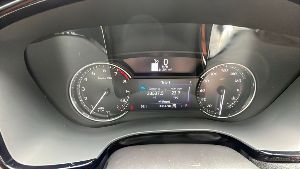 Vehicle image 18 of 24