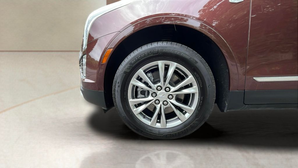 Vehicle image 10 of 24