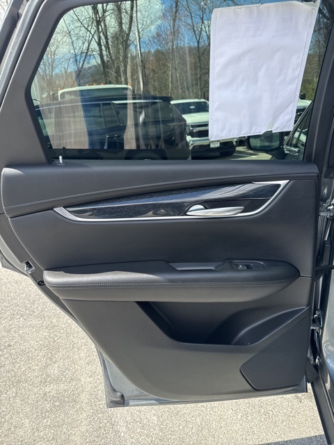 Vehicle image 27 of 31