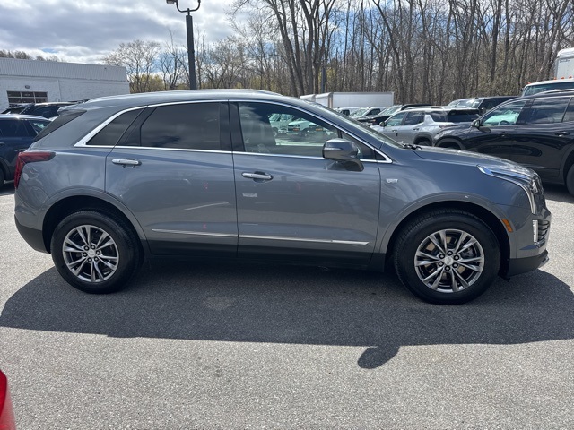 Vehicle image 2 of 31