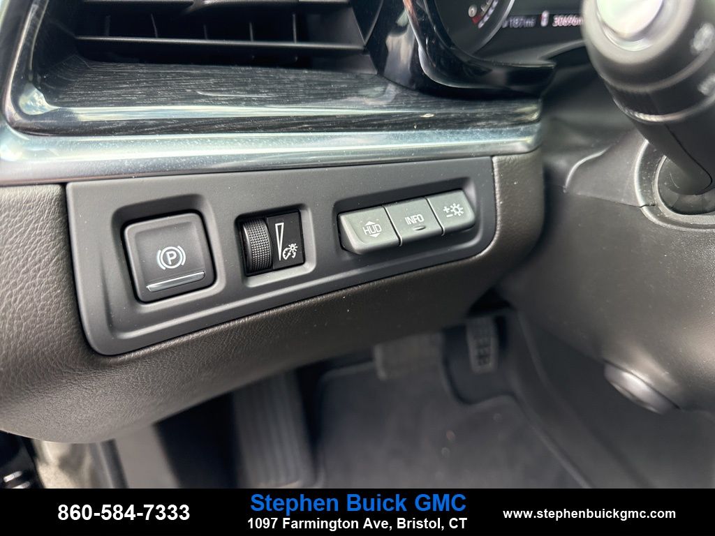 Vehicle image 27 of 29