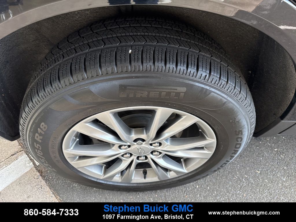 Vehicle image 10 of 29