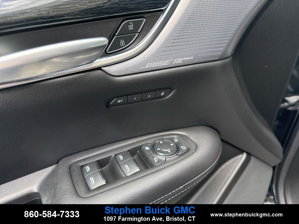 Vehicle image 28 of 29