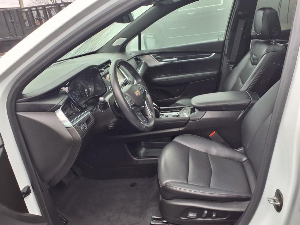 Vehicle image 20 of 34