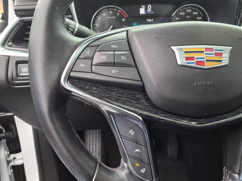 Vehicle image 25 of 34