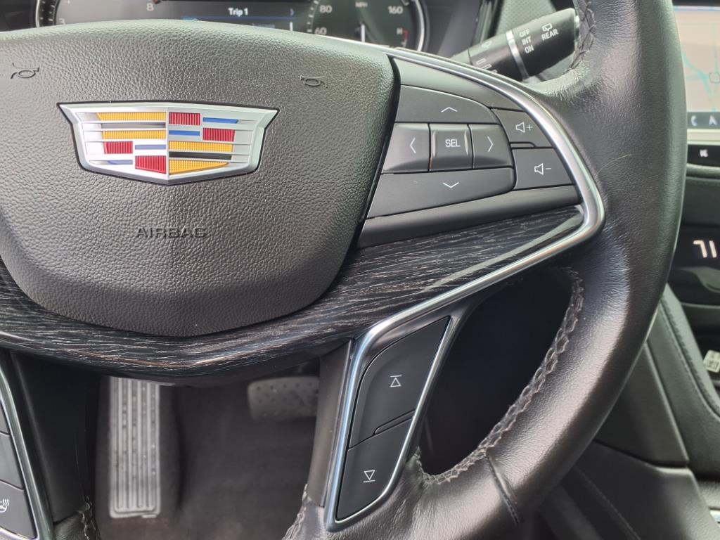 Vehicle image 26 of 34