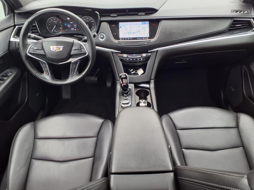 Vehicle image 17 of 34