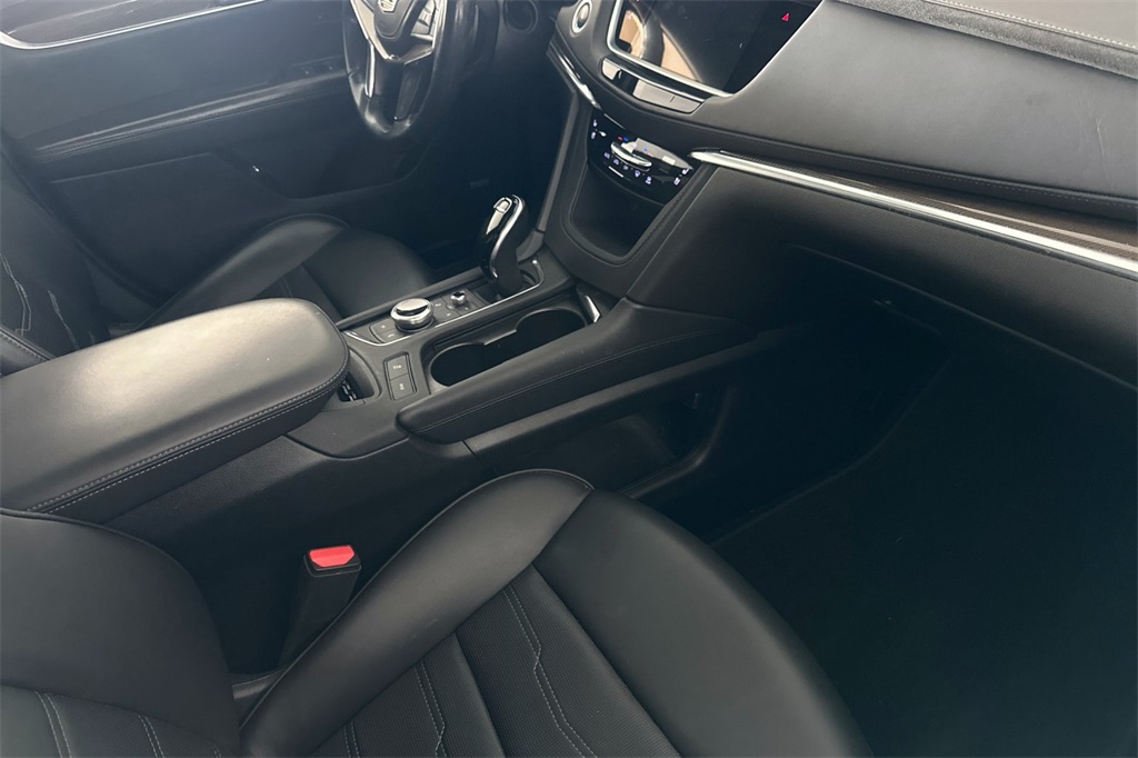 Vehicle image 19 of 32