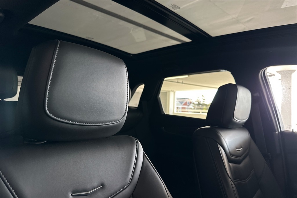 Vehicle image 20 of 32