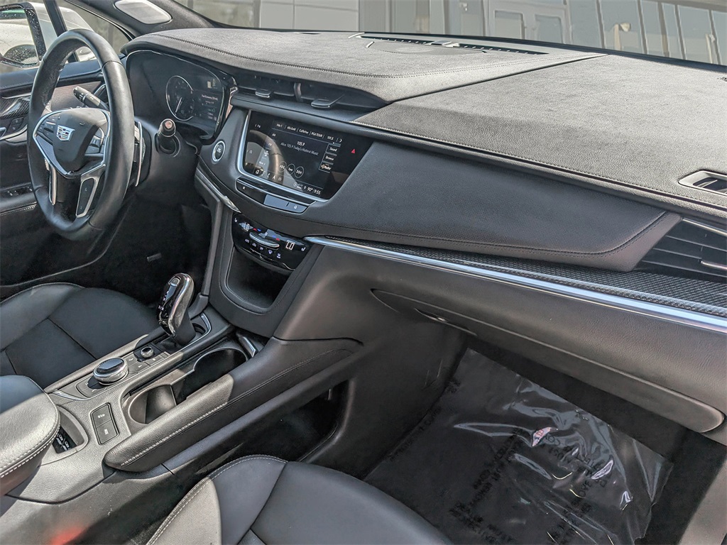Vehicle image 15 of 36