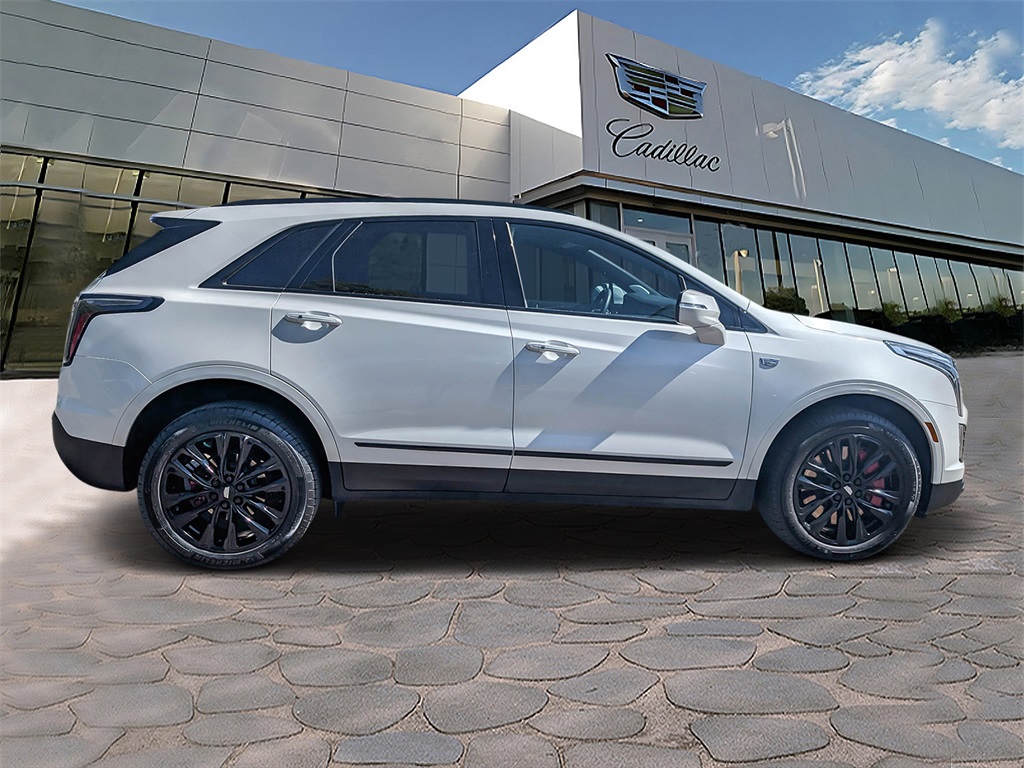 Vehicle image 2 of 36