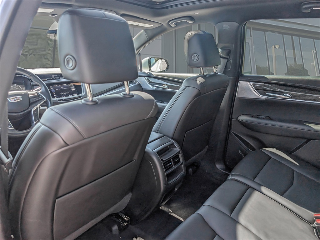 Vehicle image 11 of 36