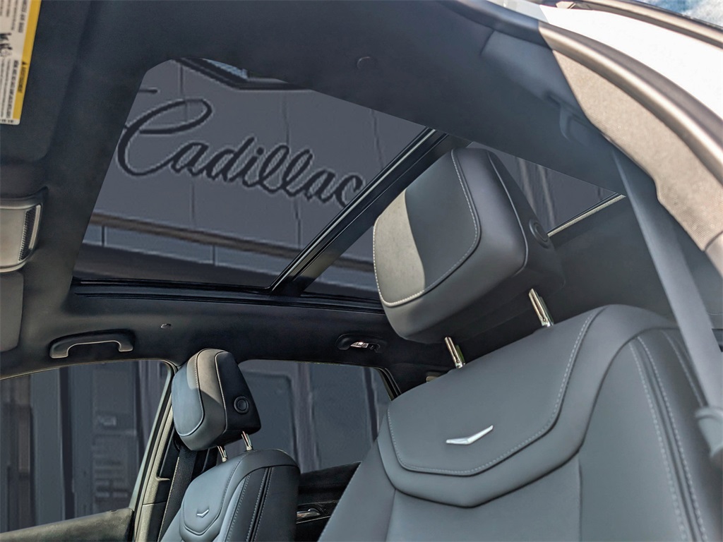 Vehicle image 14 of 36