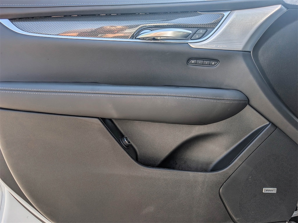 Vehicle image 23 of 36