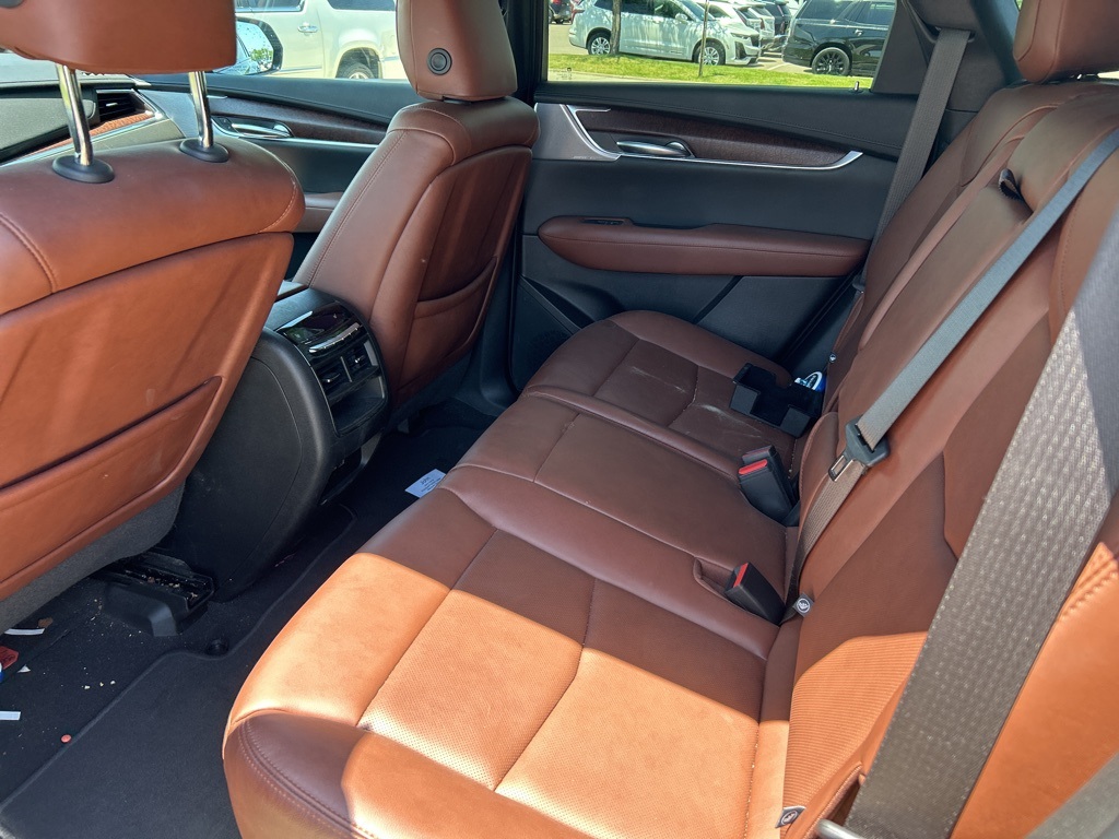 Vehicle image 19 of 27