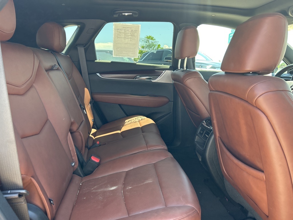Vehicle image 22 of 27