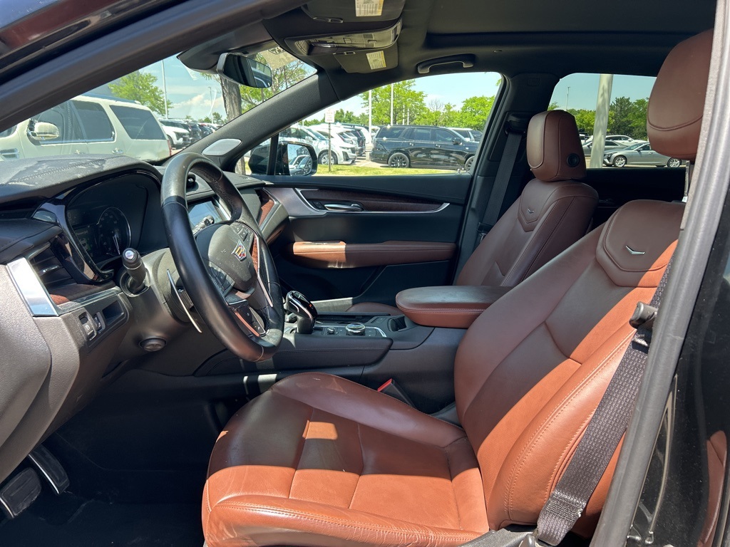 Vehicle image 15 of 27