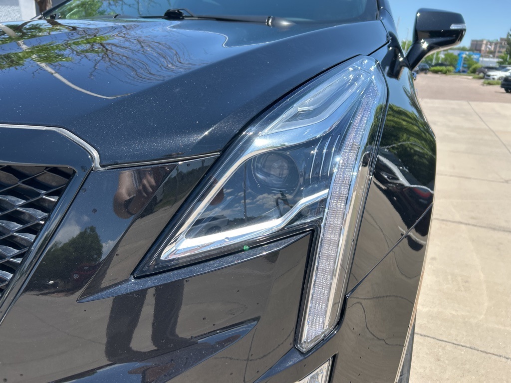 Vehicle image 8 of 27