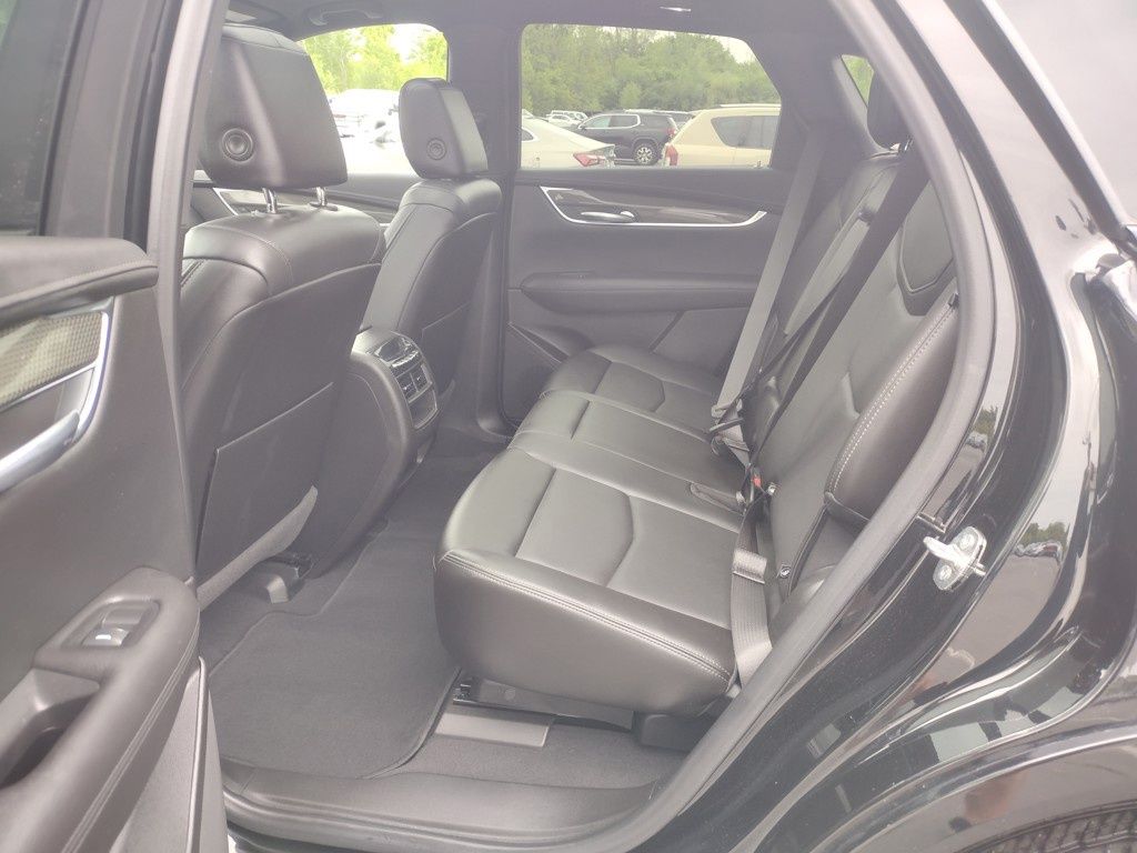 Vehicle image 22 of 29