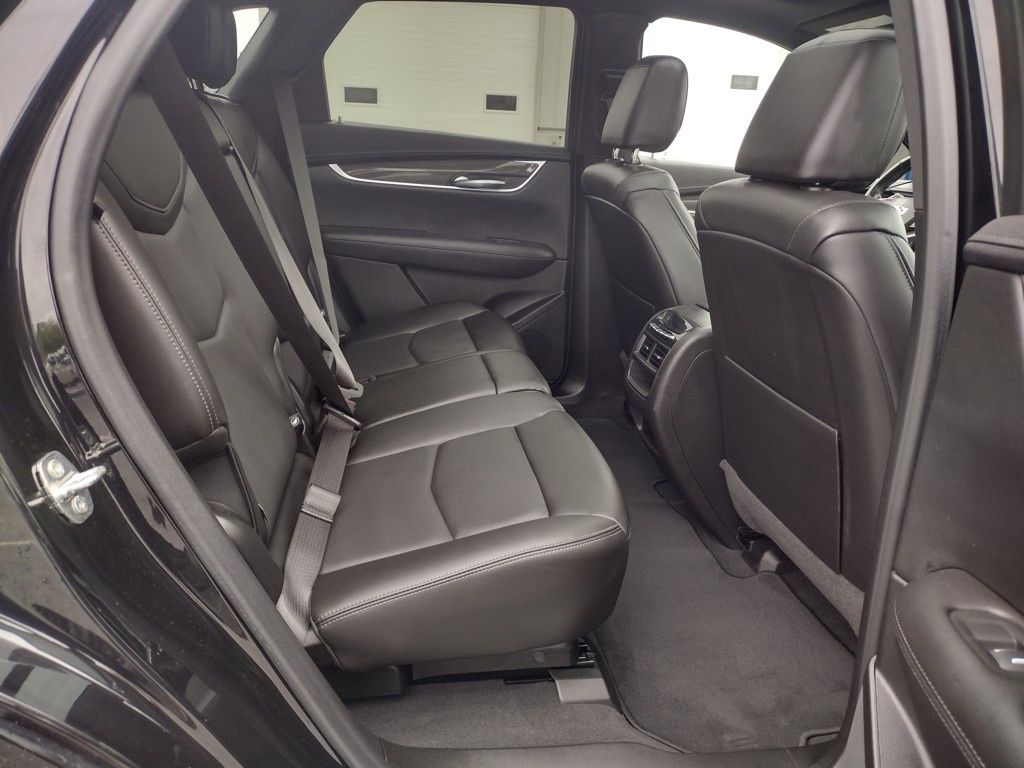 Vehicle image 24 of 29