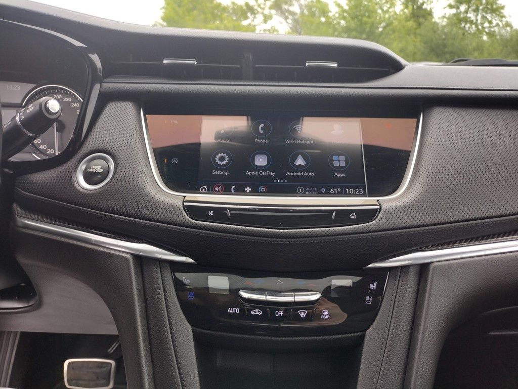 Vehicle image 13 of 29