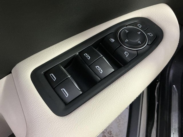 Vehicle image 20 of 36