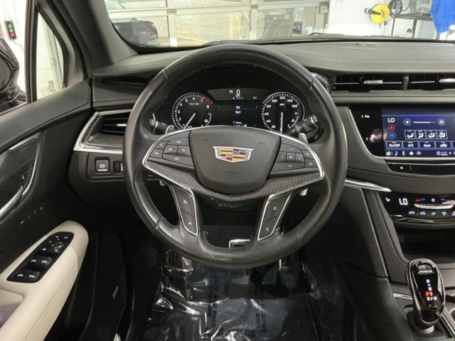 Vehicle image 21 of 36