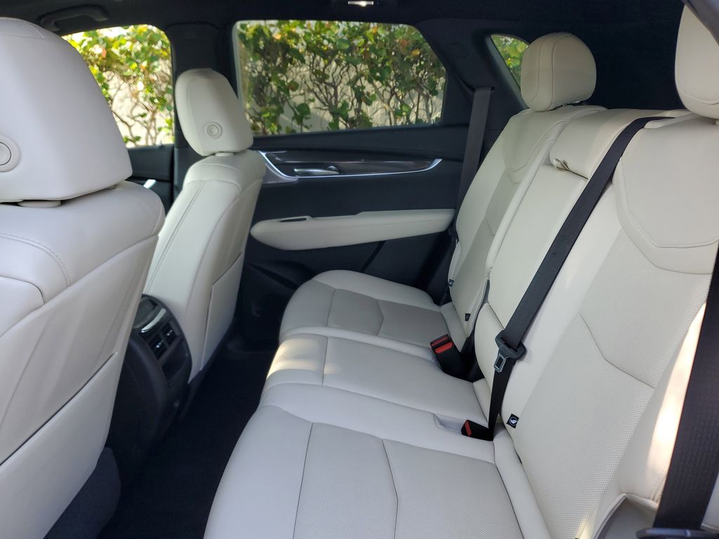 Vehicle image 13 of 30