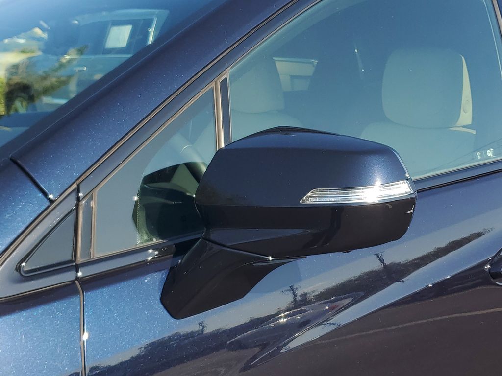 Vehicle image 12 of 30