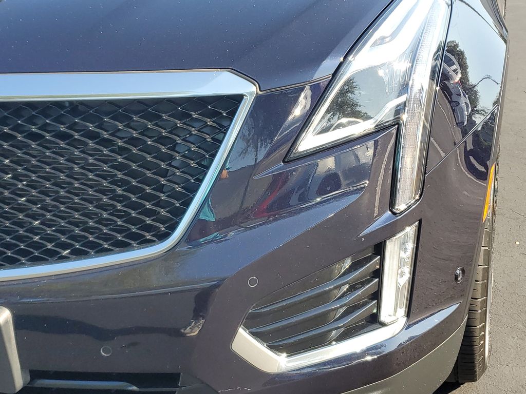 Vehicle image 10 of 30