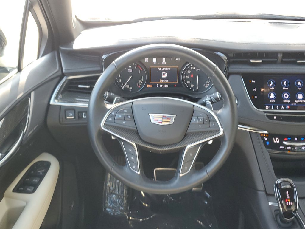 Vehicle image 17 of 30