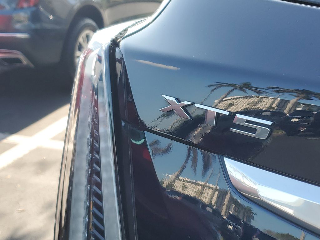 Vehicle image 28 of 30
