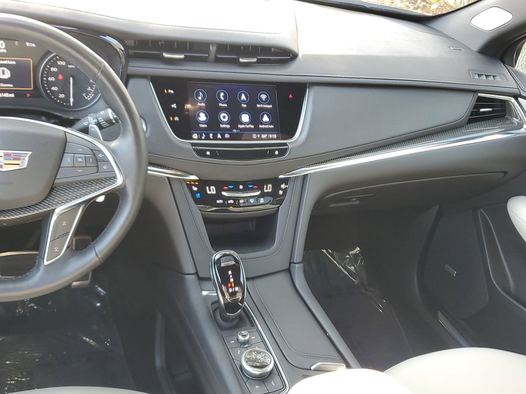 Vehicle image 18 of 30
