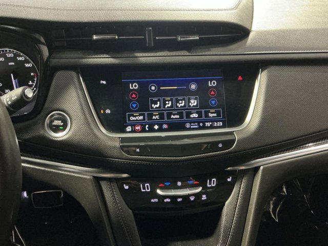 Vehicle image 26 of 33