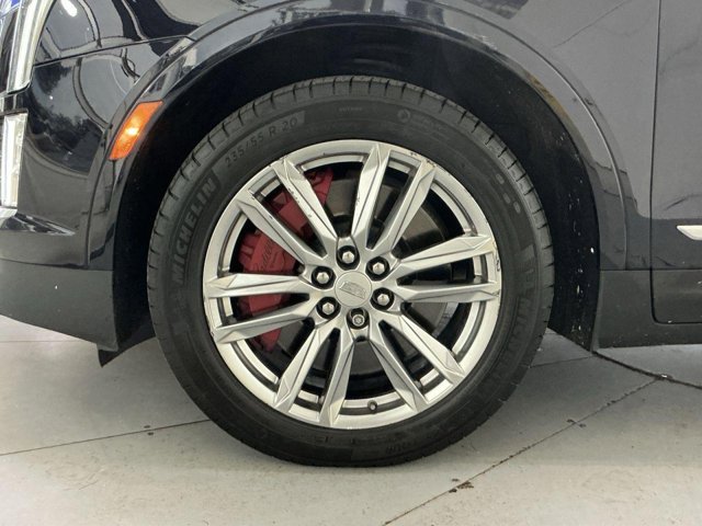 Vehicle image 17 of 33