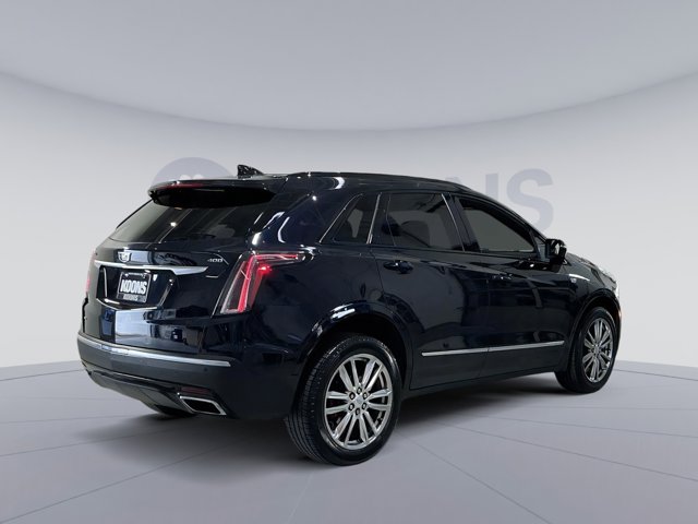 Vehicle image 10 of 33